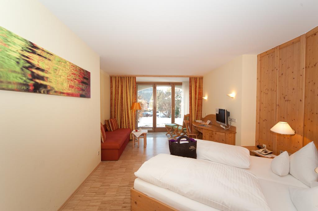 Naturhotel Ortners Eschenhof Bad Kleinkirchheim Szoba fotó