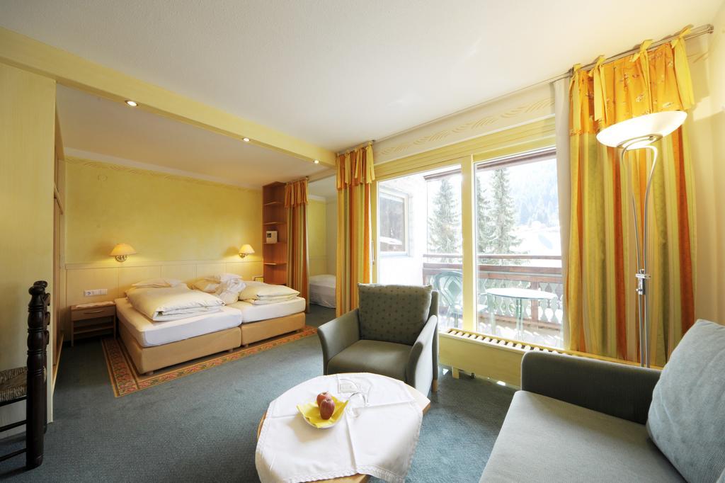 Naturhotel Ortners Eschenhof Bad Kleinkirchheim Szoba fotó
